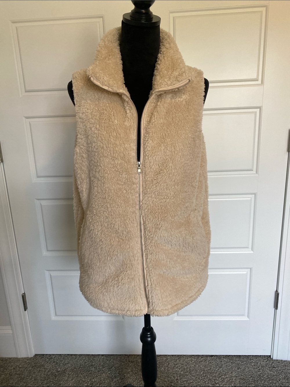 Zip-Front Sherpa Vest in Cream - Women's Lightweight Layer